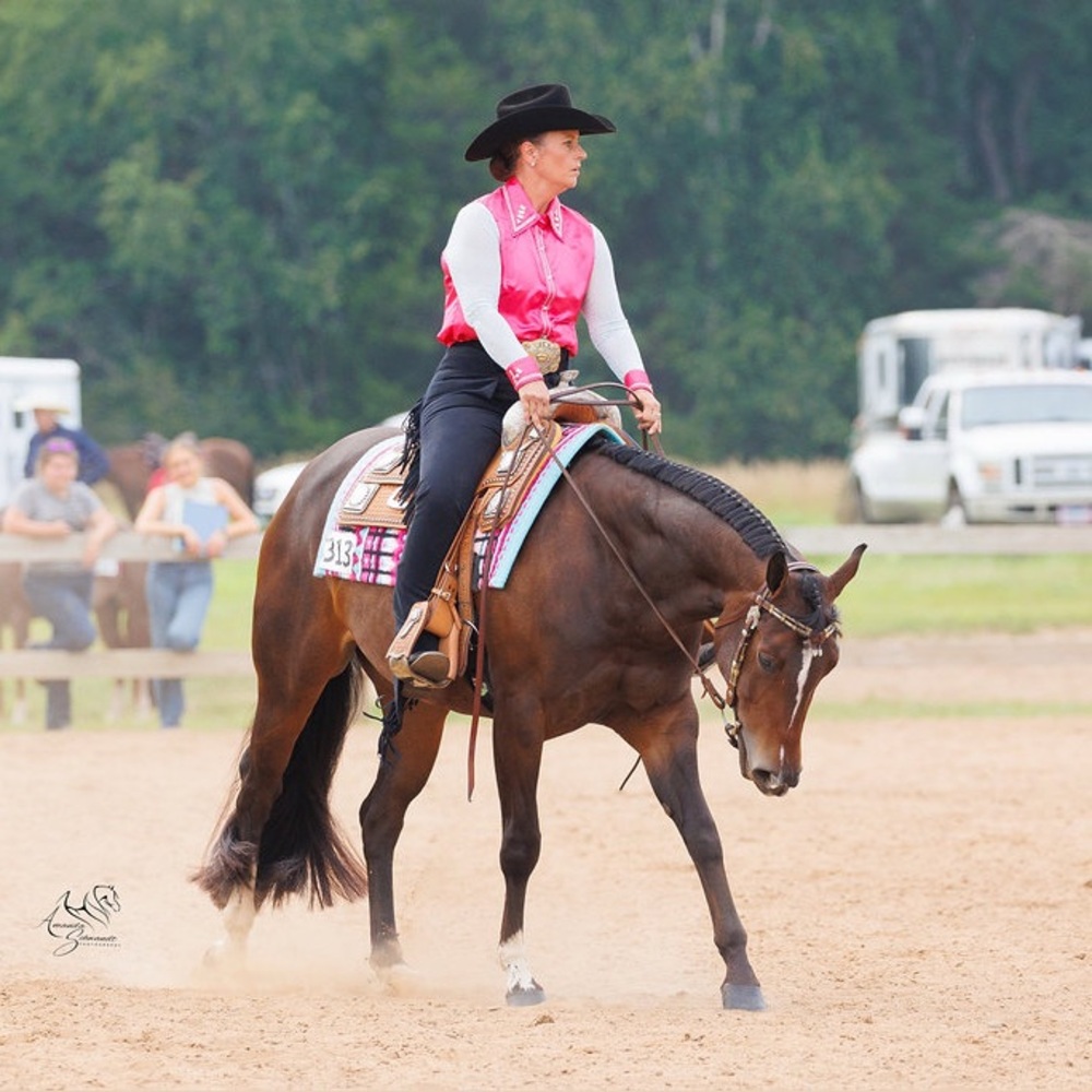 Meet your Posher, Carrie